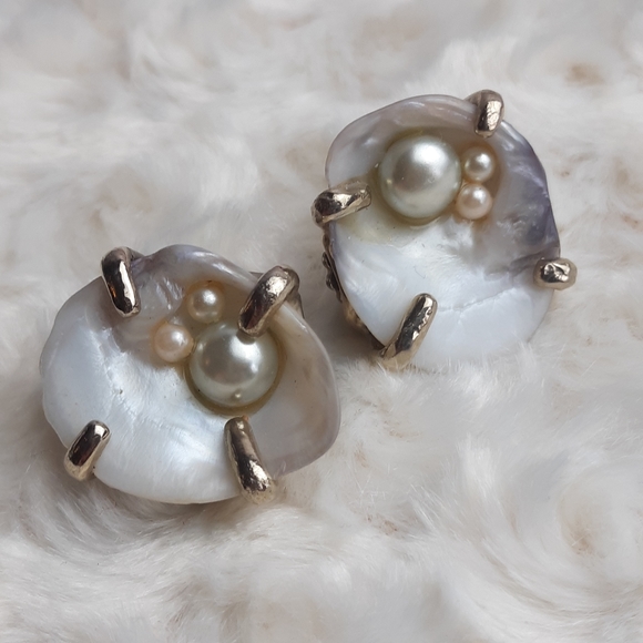 Vintage Jewelry - Vintage Pearl and oyster shell earrings